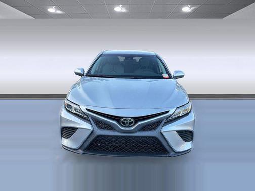 Celestial Silver Metallic 2020 Toyota Camry SE