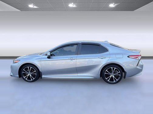 Celestial Silver Metallic 2020 Toyota Camry SE