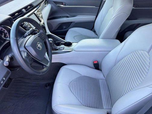 Celestial Silver Metallic 2020 Toyota Camry SE