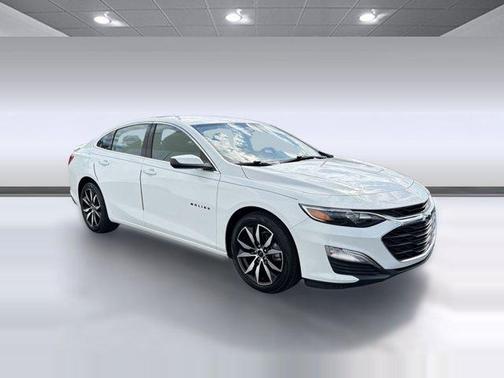 Summit White 2020 Chevrolet Malibu FWD RS