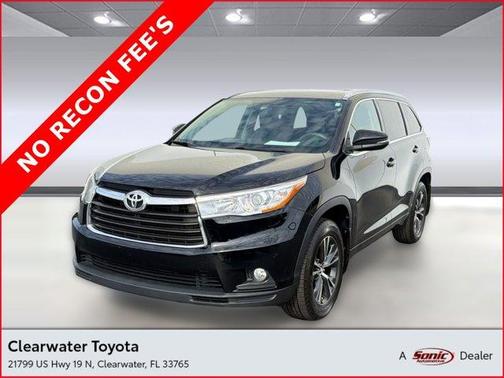 Midnight Black Metallic 2016 Toyota Highlander XLE