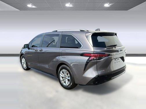 Predawn Gray Mica 2021 Toyota Sienna Limited 7-Passenger