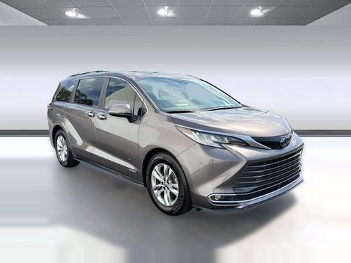 Predawn Gray Mica 2021 Toyota Sienna Limited 7-Passenger