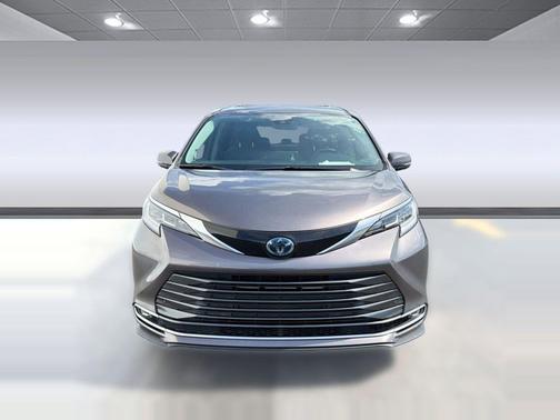 Predawn Gray Mica 2021 Toyota Sienna Limited 7-Passenger