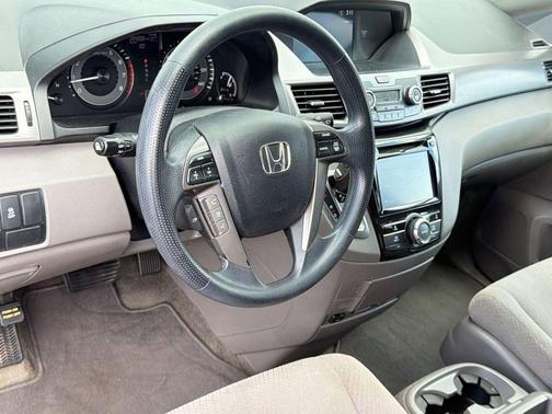 Crystal Black Pearl 2016 Honda Odyssey EX
