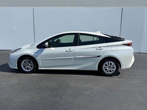 2016 Toyota Prius Two