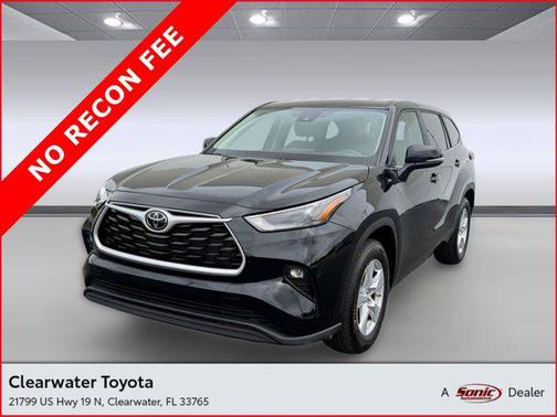 Midnight Black Metallic 2025 Toyota Highlander LE