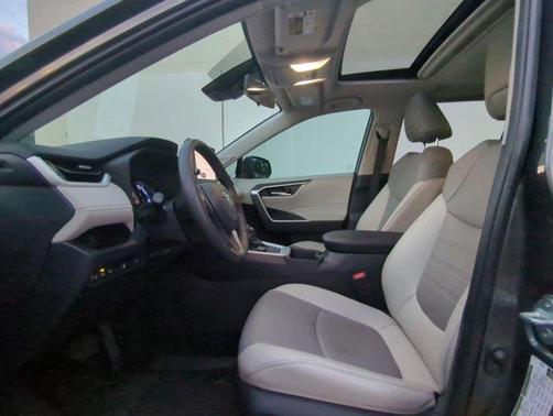 2023 Toyota RAV4 Hybrid XLE Premium