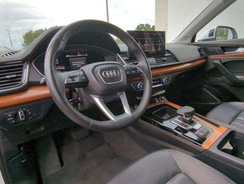2023 Audi Q5 45 S line Premium Plus
