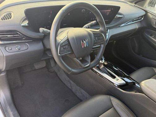 Summit White 2025 Buick Envista Sport Touring FWD