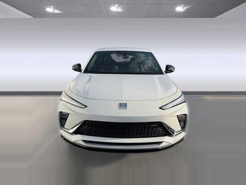 Summit White 2025 Buick Envista Sport Touring FWD