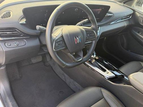 Summit White 2025 Buick Envista Sport Touring FWD