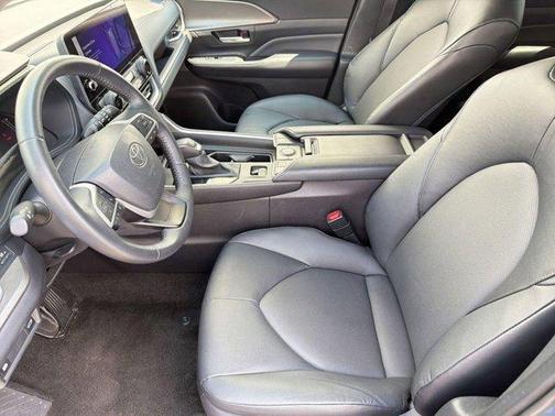 Midnight Black Metallic 2025 Toyota Grand Highlander XLE