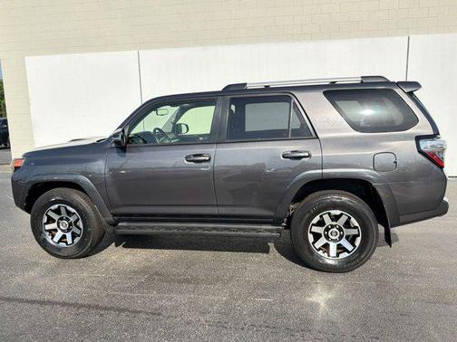 Magnetic Gray Metallic 2018 Toyota 4Runner TRD Off Road Premium