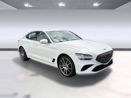 Uyuni White 2025 Genesis G70 2.5T AWD