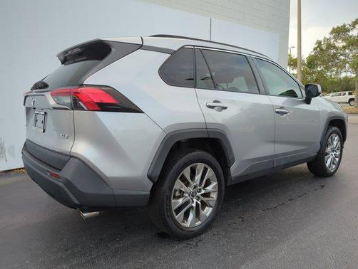 2020 Toyota RAV4 XLE Premium