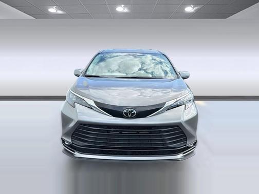 Heavy Metal 2026 Toyota Sienna XLE