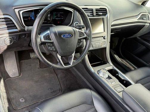 2017 Ford Fusion Hybrid SE