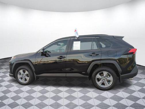 2024 Toyota RAV4 Hybrid SE