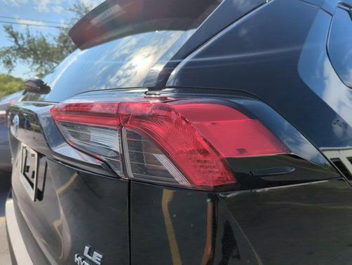 2024 Toyota RAV4 Hybrid SE