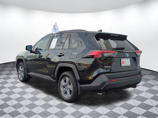 2024 Toyota RAV4 Hybrid SE