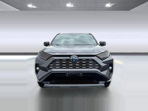 2020 Toyota RAV4 Hybrid SE