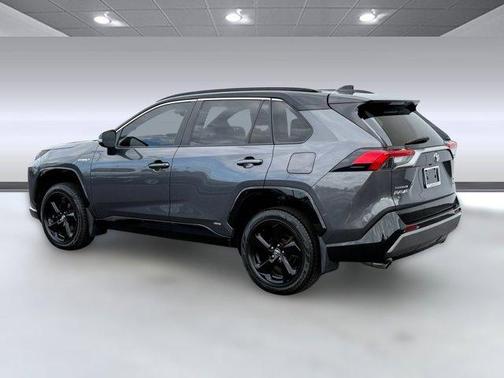 2020 Toyota RAV4 Hybrid SE
