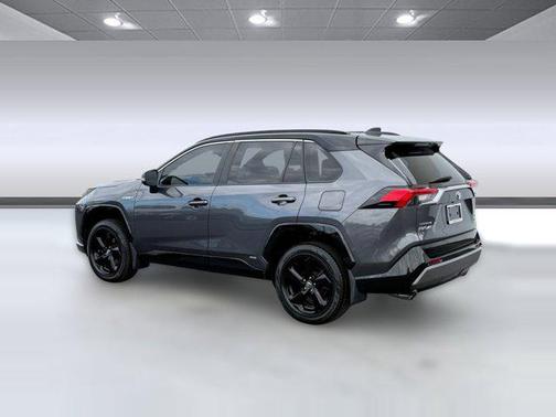 2020 Toyota RAV4 Hybrid SE