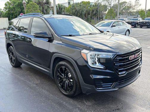 Ebony Twilight Metallic 2022 GMC Terrain SLE