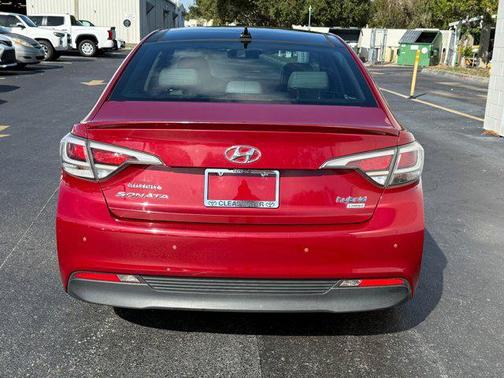 2016 Hyundai SONATA Hybrid Limited