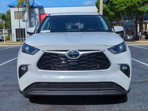 2023 Toyota Highlander LE