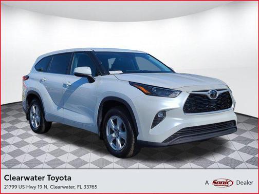 2023 Toyota Highlander LE
