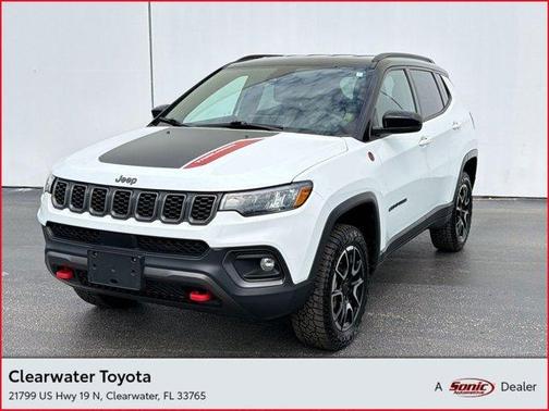 Diamond Black Crystal Pearlcoat 2025 Jeep Compass Trailhawk