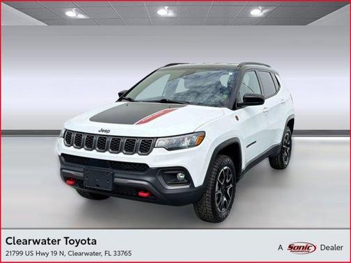Diamond Black Crystal Pearlcoat 2025 Jeep Compass Trailhawk
