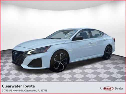 2023 Nissan Altima SR FWD