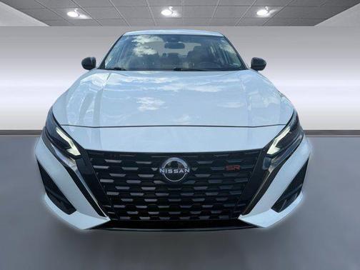 2023 Nissan Altima SR FWD