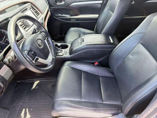 Shoreline Blue Pearl 2018 Toyota Highlander XLE