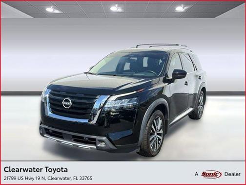 Super Black 2022 Nissan Pathfinder Platinum 2WD