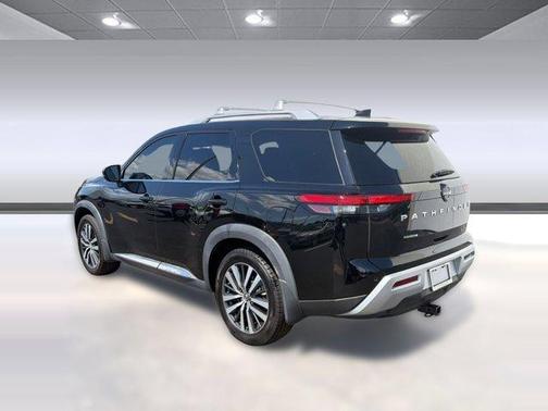 Super Black 2022 Nissan Pathfinder Platinum 2WD