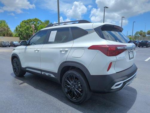 2022 Kia Seltos Nightfall Edition
