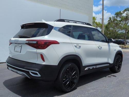 2022 Kia Seltos Nightfall Edition