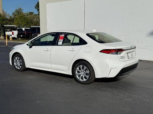 2026 Toyota Corolla Hybrid LE