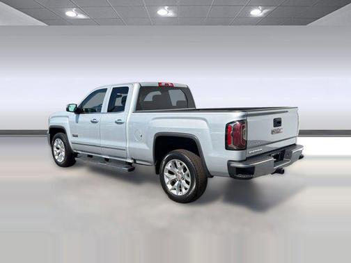 Quicksilver Metallic 2017 GMC Sierra 1500 SLT