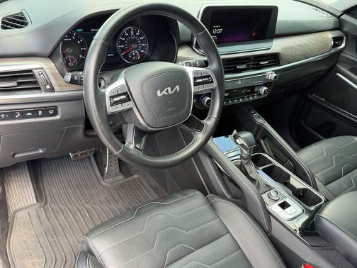 Gray 2022 Kia Telluride SX