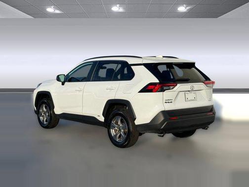 2025 Toyota RAV4 Hybrid LE