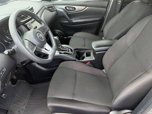 2022 Nissan Rogue Sport S