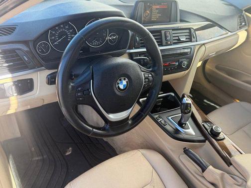 2015 BMW 328 328i (4dr Sdn 328i RWD)