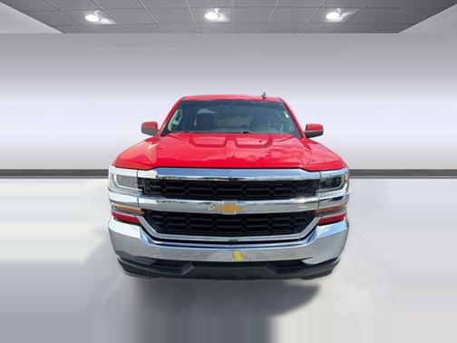 Red 2019 Chevrolet Silverado 1500 LT
