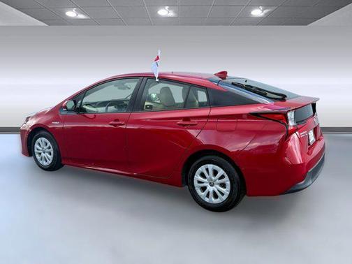2019 Toyota Prius XLE