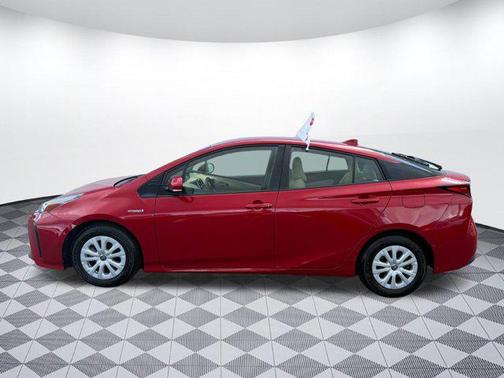 2019 Toyota Prius XLE